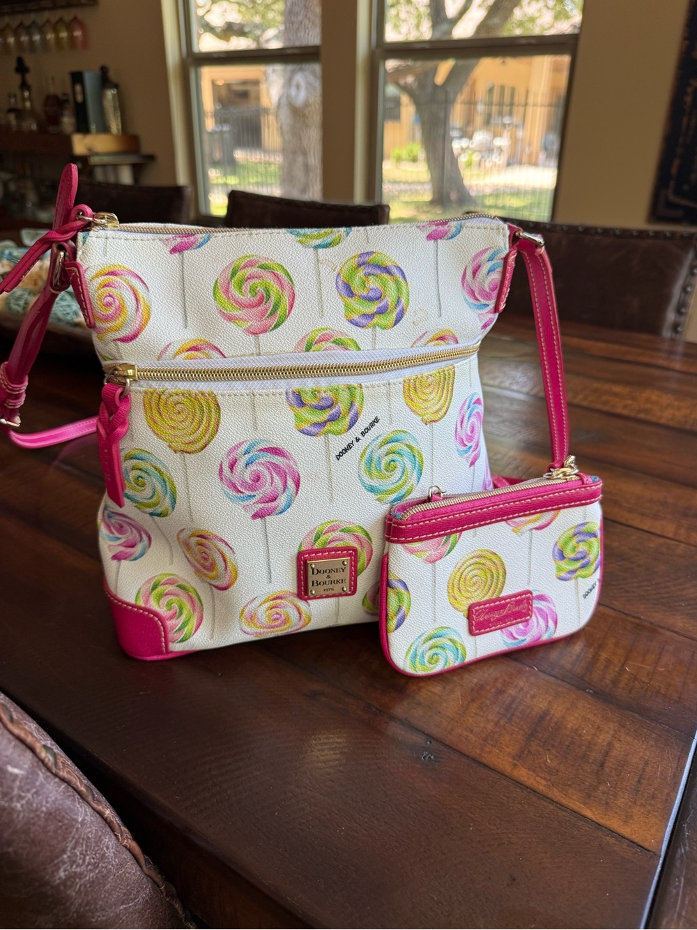 Dooney & Bourke White swirl lollipop Crossbody with matching wristlet/coin purse